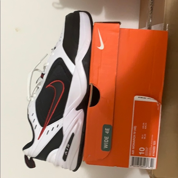 Nike shoes size 10 - Picture 1 of 3